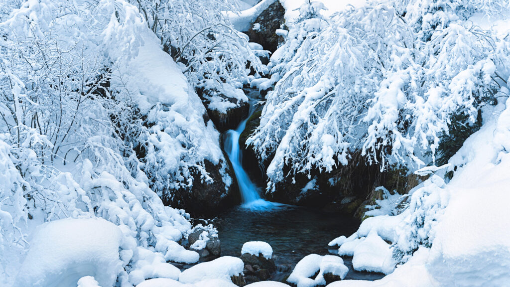 雪景 湖泊 瓦尔·布兰德特 布雷西亚 伦巴第大区 4k