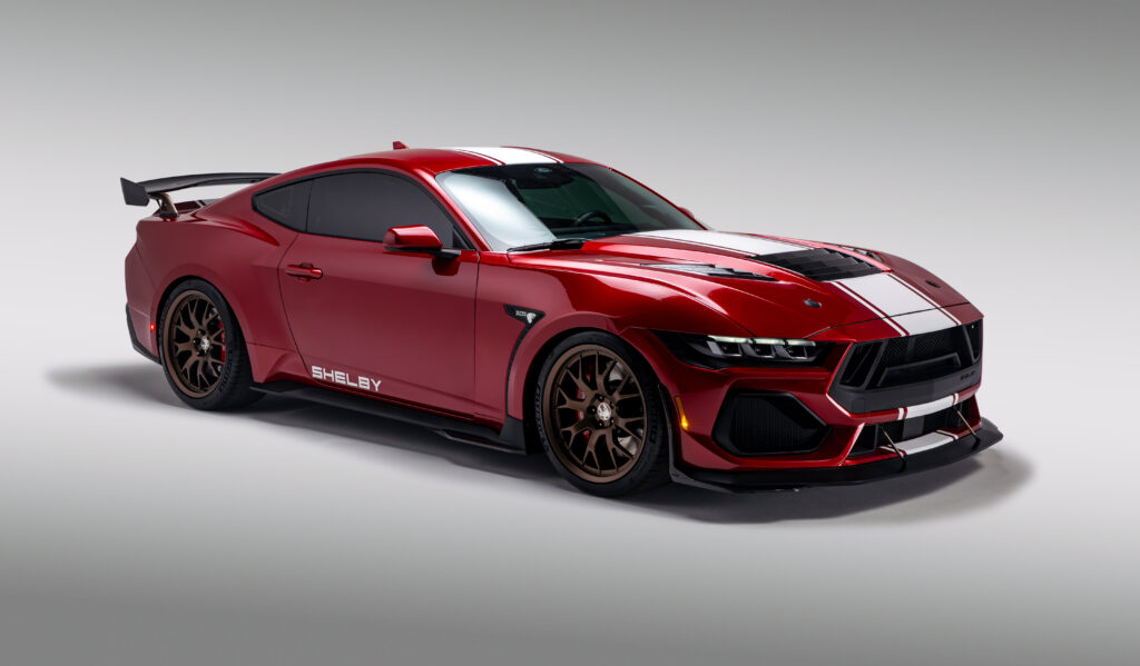 谢尔比超级蛇 跑车 白色条纹 黑色尾翼 5k